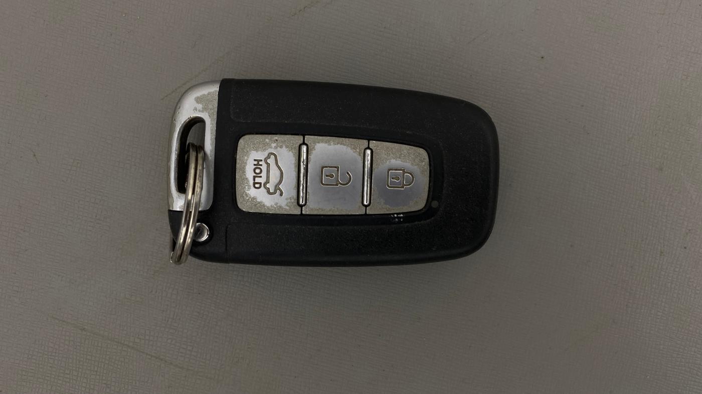 2013 Hyundai New Elantra 1.8 SX MT VTVT, Petrol, Manual, 77,231 km, Key Close Up