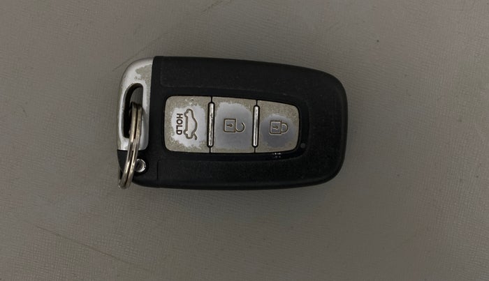 2013 Hyundai New Elantra 1.8 SX MT VTVT, Petrol, Manual, 79,054 km, Key Close Up