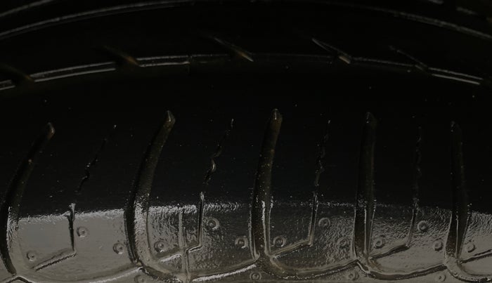 2013 Hyundai New Elantra 1.8 SX MT VTVT, Petrol, Manual, 79,054 km, Left Rear Tyre Tread