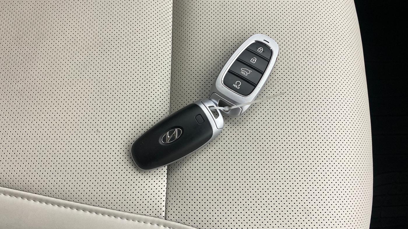 2023 Hyundai Tucson SIGNATURE 2.0 AT DIESEL, Diesel, Automatic, 17,686 km, Key Close Up