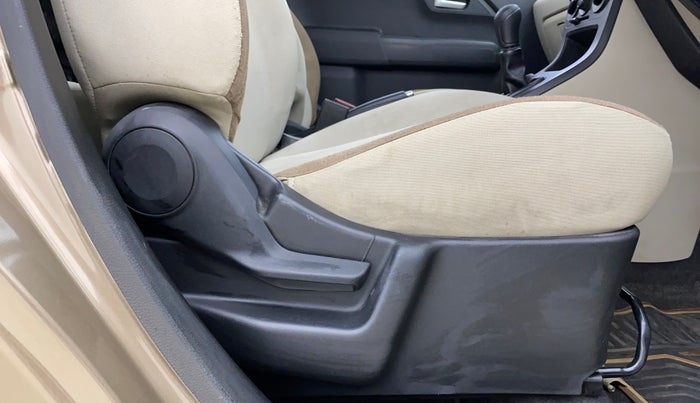 2019 Maruti New Wagon-R ZXI 1.2, Petrol, Manual, 42,900 km, Driver Side Adjustment Panel