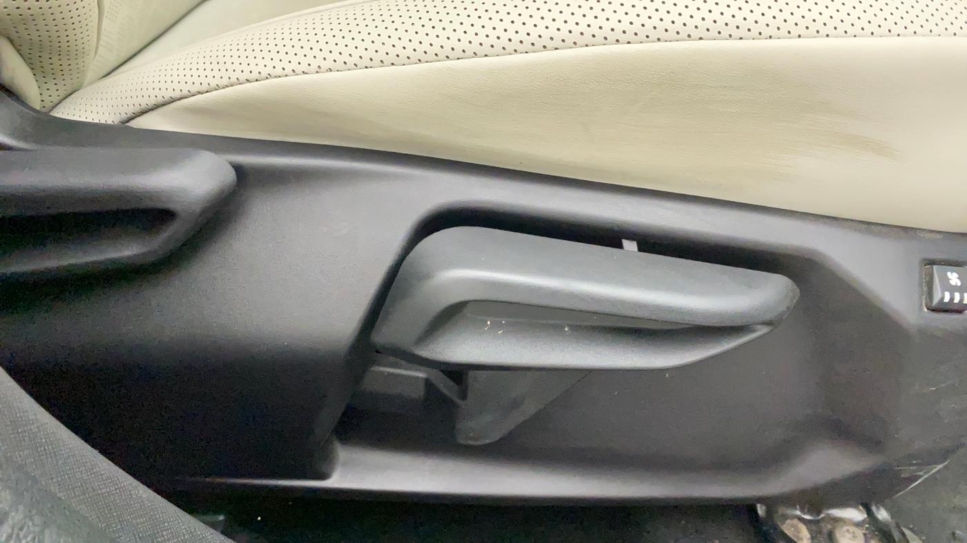 2023 Tata NEXON XZA PLUS (L) DUAL TONE, Petrol, Automatic, 3,454 km, Driver Side Adjustment Panel