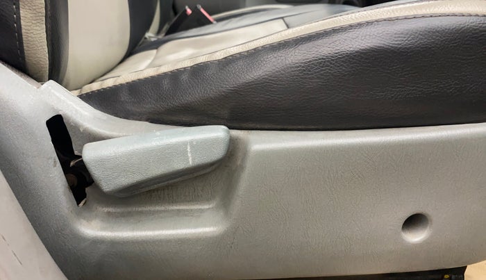 2014 Maruti Alto K10 VXI, Petrol, Manual, 69,152 km, Driver Side Adjustment Panel