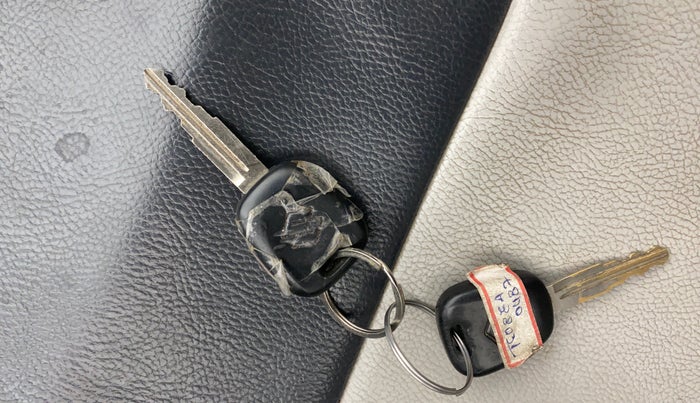 2014 Maruti Alto K10 VXI, Petrol, Manual, 69,152 km, Key Close Up