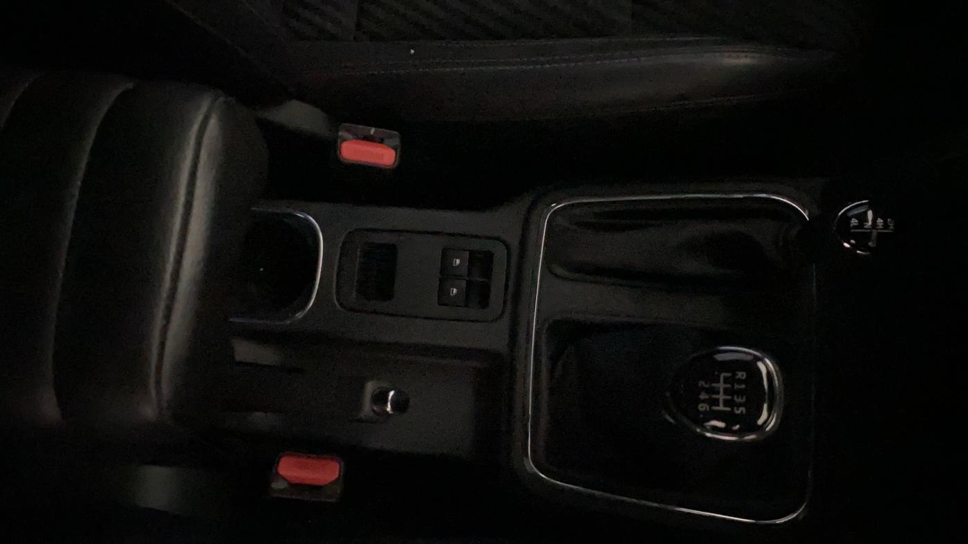 2022 Mahindra Thar LX D 4WD MT CONVERTIBLE, Diesel, Manual, 8,410 km, Gear Lever