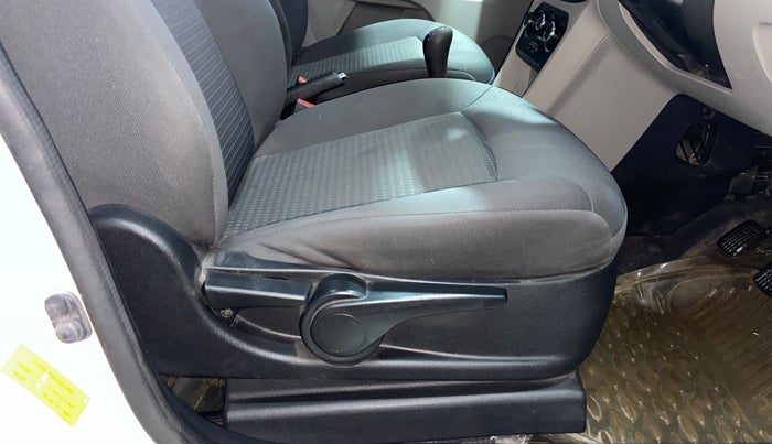 2018 Tata Tiago XZ PETROL, Petrol, Manual, 31,671 km, Driver Side Adjustment Panel