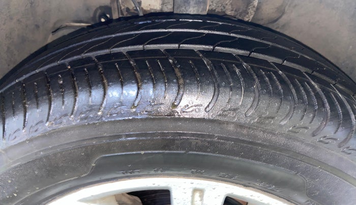 2018 Tata Tiago XZ PETROL, Petrol, Manual, 31,671 km, Left Front Tyre Tread