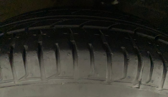 2013 Hyundai i10 SPORTZ 1.2 AT, Petrol, Automatic, 28,452 km, Left Rear Tyre Tread