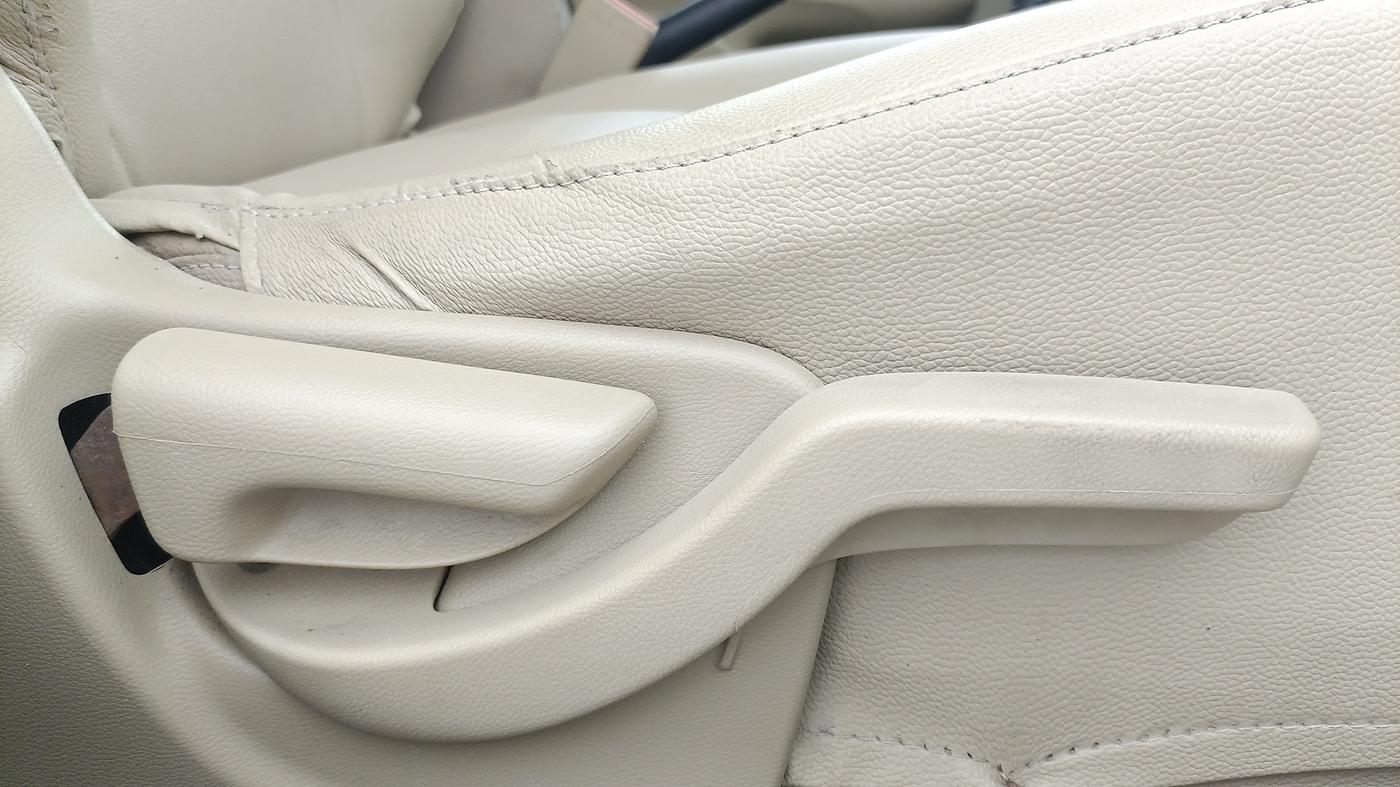 2018 Honda Amaze 1.2L I-VTEC S OPT, Petrol, Manual, 67,669 km, Driver Side Adjustment Panel
