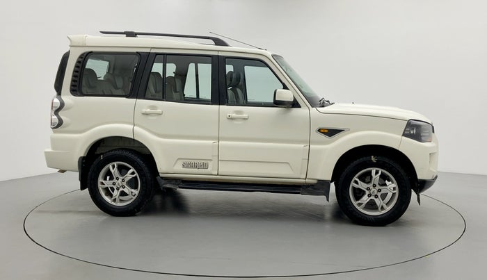 2016 Mahindra Scorpio S10, Diesel, Manual, 66,870 km, Right Side View