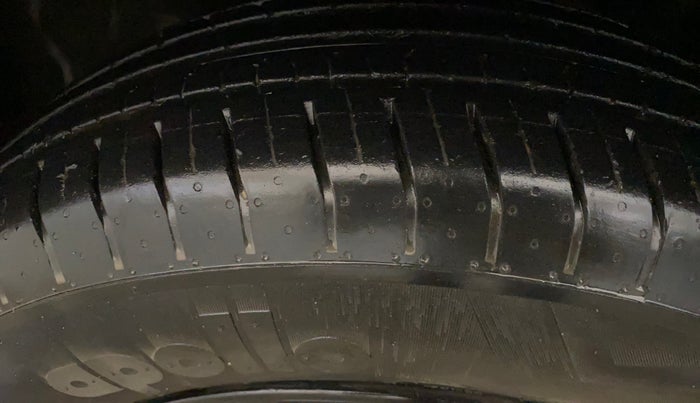 2022 Tata PUNCH ADVENTURE MT, Petrol, Manual, 13,148 km, Left Front Tyre Tread