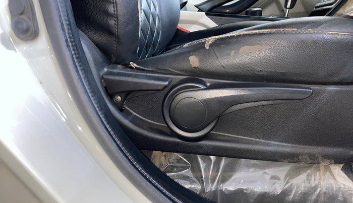 2021 Tata NEXON XZA PLUS (O) PETROL, Petrol, Automatic, 66,362 km, Driver Side Adjustment Panel