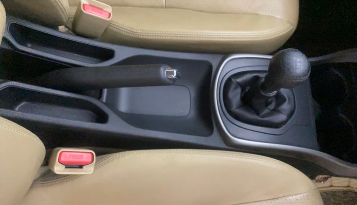 2018 Honda City 1.5L I-DTEC VX, Diesel, Manual, 33,999 km, Gear Lever