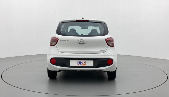 2017 Hyundai Grand i10 Magna 1.2 AT  VTVT, Petrol, Automatic, 40,661 km, Back/Rear