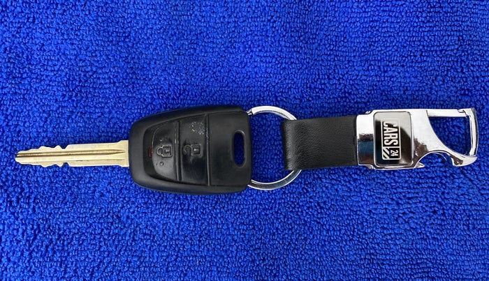 2017 Hyundai Grand i10 Magna 1.2 AT  VTVT, Petrol, Automatic, 40,661 km, Key Close Up