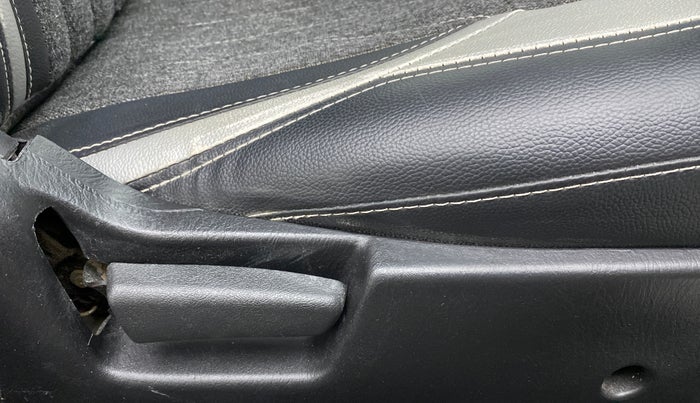 2019 Maruti Alto LXI, Petrol, Manual, 63,951 km, Driver Side Adjustment Panel