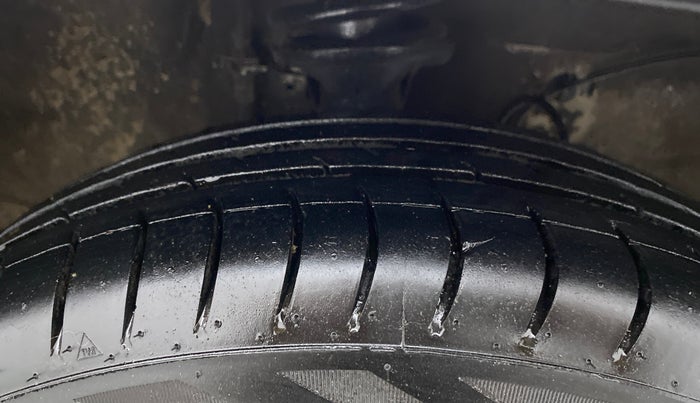 2019 Maruti Alto LXI, Petrol, Manual, 63,951 km, Right Front Tyre Tread