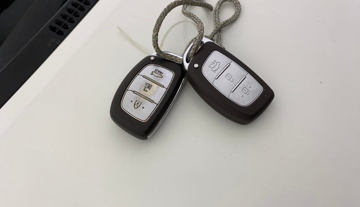 2014 Hyundai Grand i10 SPORTZ 1.2 KAPPA VTVT, Petrol, Manual, 70,673 km, Key Close Up