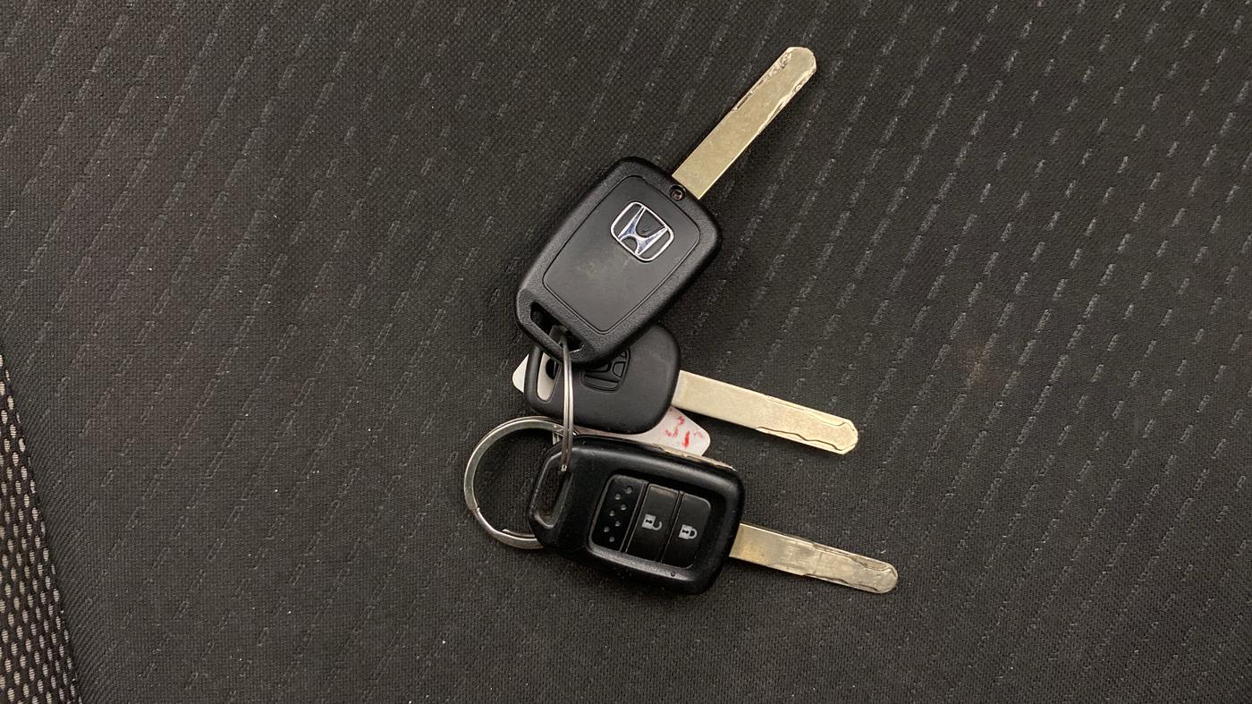 2017 Honda WR-V 1.2L I-VTEC VX MT, Petrol, Manual, 52,290 km, Key Close Up