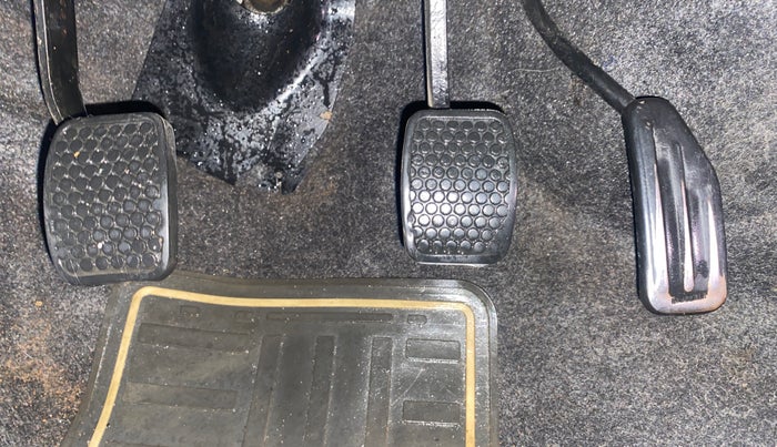 2015 Maruti Alto 800 LXI, Petrol, Manual, 35,608 km, Pedals