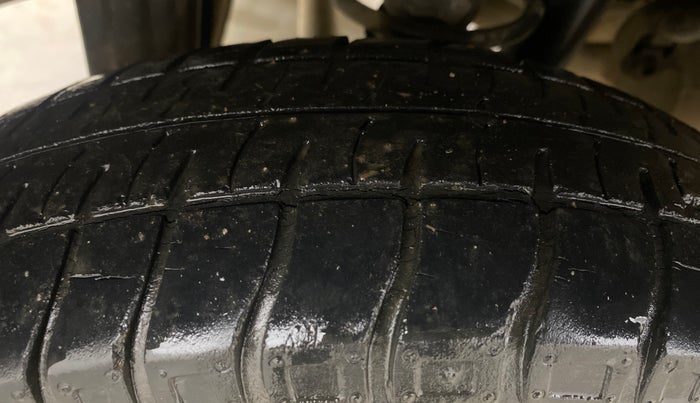 2015 Maruti Alto 800 LXI, Petrol, Manual, 35,608 km, Right Rear Tyre Tread