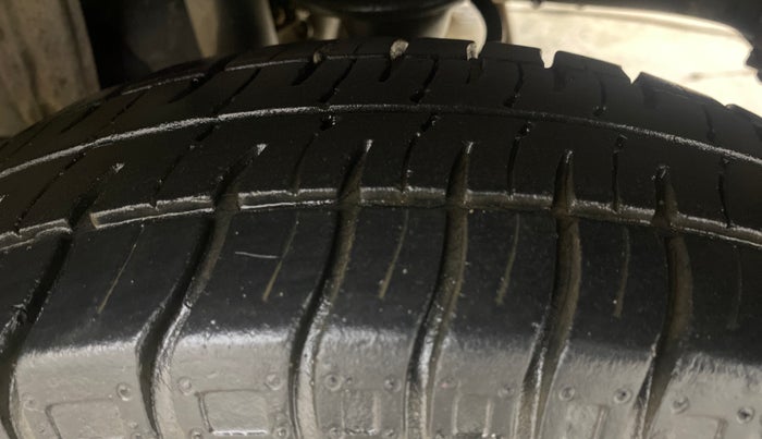 2015 Maruti Alto 800 LXI, Petrol, Manual, 35,608 km, Left Rear Tyre Tread