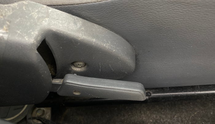 2015 Maruti Alto 800 LXI, Petrol, Manual, 35,608 km, Driver Side Adjustment Panel