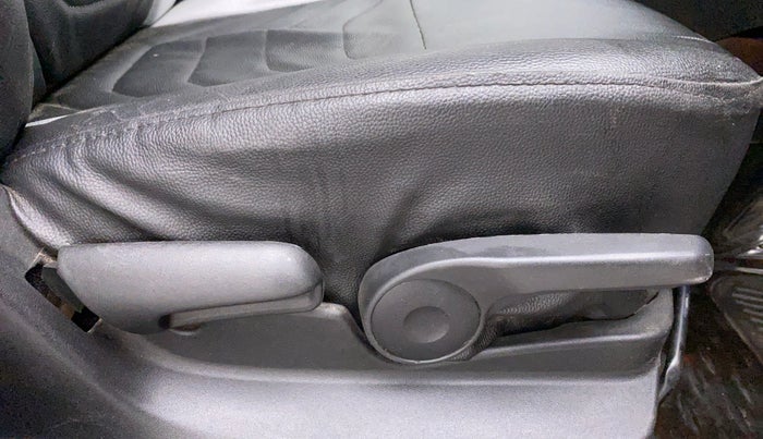 2018 Maruti Vitara Brezza ZDI, Diesel, Manual, 55,043 km, Driver Side Adjustment Panel