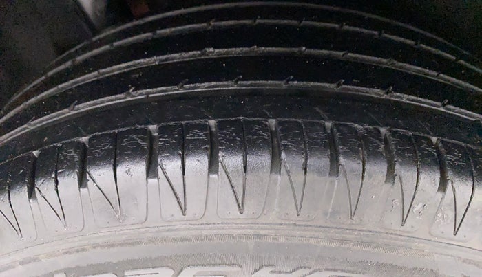 2018 Maruti Vitara Brezza ZDI, Diesel, Manual, 55,043 km, Right Rear Tyre Tread