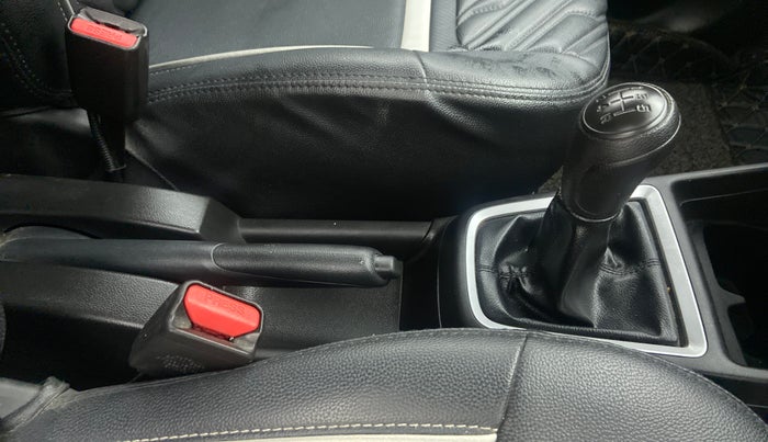 2020 Maruti Swift LXI D, Petrol, Manual, 20,179 km, Gear Lever