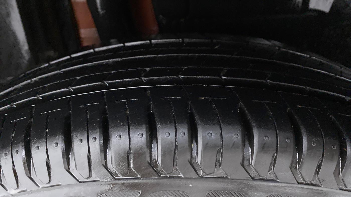 2017 Maruti Dzire VXI, Petrol, Manual, 78,096 km, Right Rear Tyre Tread
