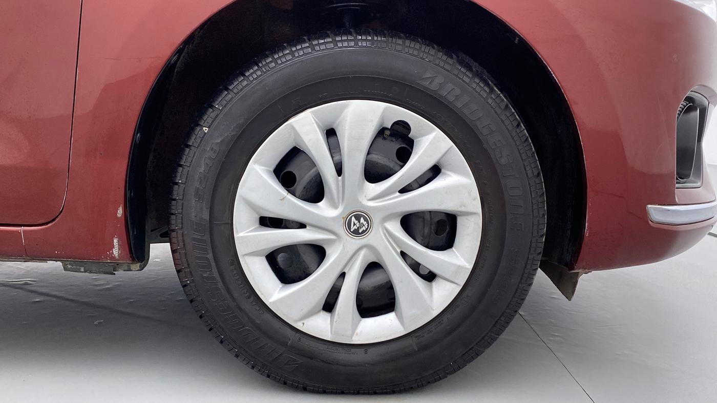 2017 Maruti Dzire VXI, Petrol, Manual, 78,096 km, Right Front Wheel