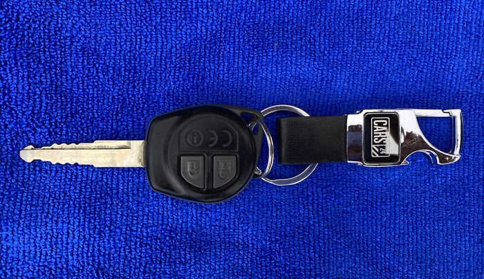2017 Maruti Dzire VXI, Petrol, Manual, 78,096 km, Key Close Up