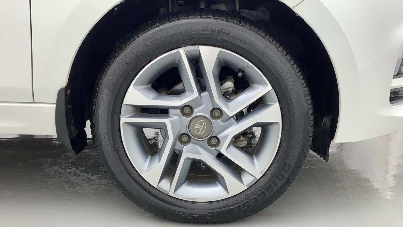 2022 Tata TIGOR XZA PLUS PETROL, Petrol, Automatic, 9,606 km, Right Front Wheel
