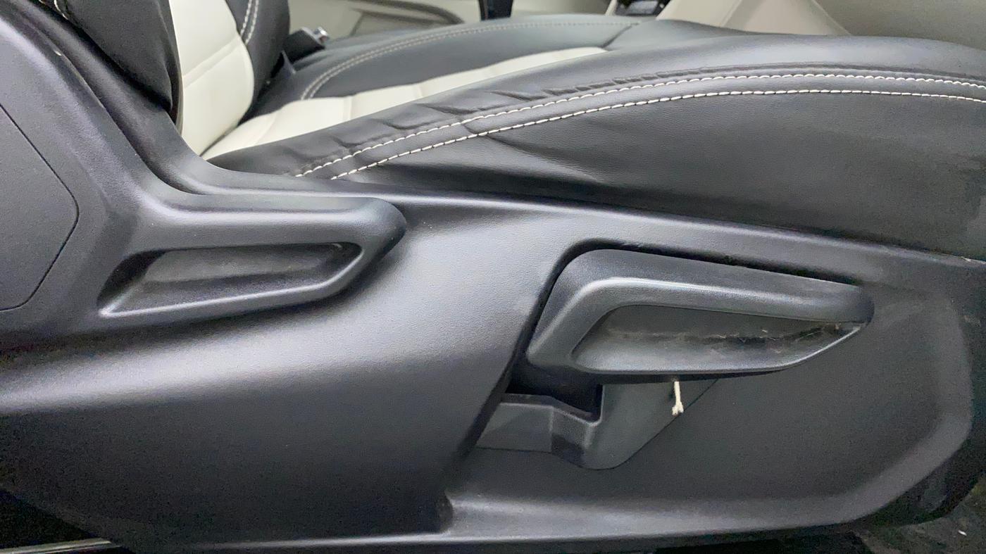 2022 Tata TIGOR XZA PLUS PETROL, Petrol, Automatic, 9,606 km, Driver Side Adjustment Panel