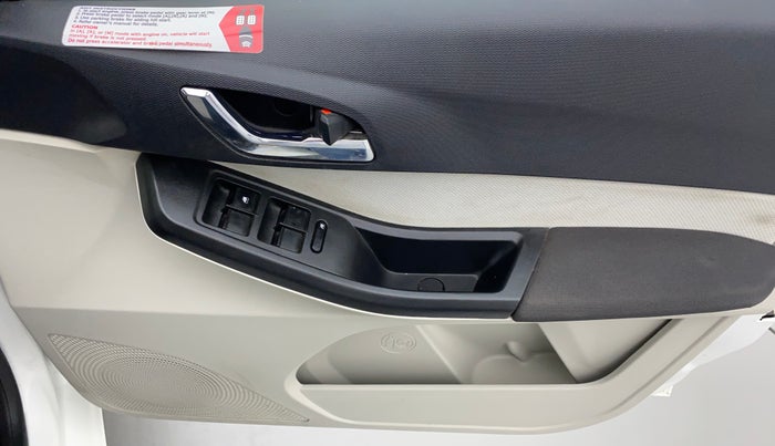 2022 Tata TIGOR XZA PLUS PETROL, Petrol, Automatic, 9,606 km, Driver Side Door Panels Control