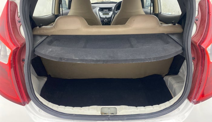 2018 Hyundai Eon MAGNA +, Petrol, Manual, 27,075 km, Boot Inside