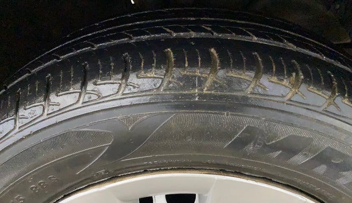 2017 Maruti Baleno SIGMA PETROL 1.2, Petrol, Manual, 47,555 km, Right Front Tyre Tread