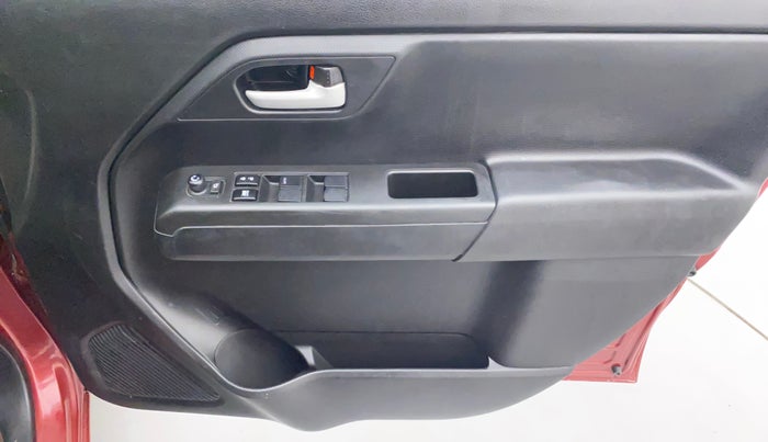 2022 Maruti New Wagon-R ZXI PLUS 1.2 DUAL TONE, Petrol, Manual, 4,819 km, Driver Side Door Panels Control