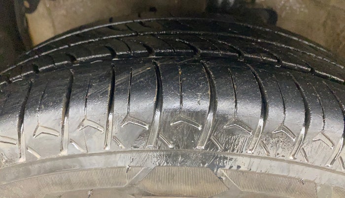 2017 Maruti Celerio ZXI AMT (O), Petrol, Automatic, 1,07,521 km, Left Front Tyre Tread