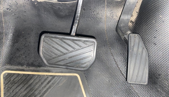 2017 Maruti Celerio ZXI AMT (O), Petrol, Automatic, 1,07,521 km, Pedals