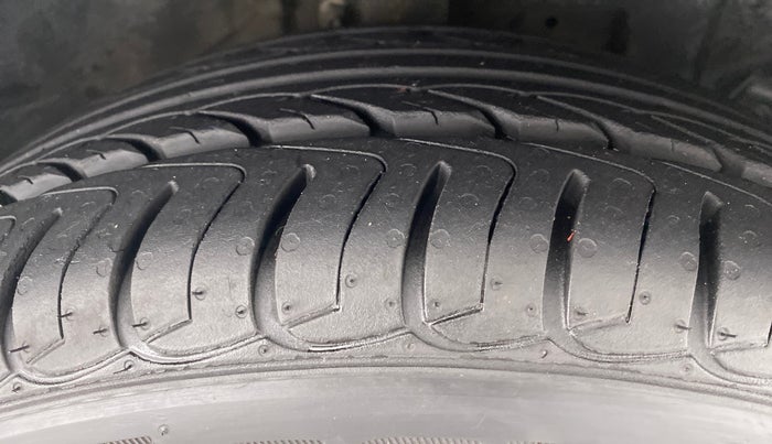 2018 Ford Ecosport 1.5 TITANIUM PLUS TI VCT AT, Petrol, Automatic, 43,045 km, Right Front Tyre Tread