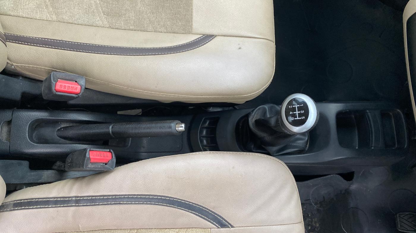 2017 Maruti Wagon R 1.0 VXI, Petrol, Manual, 56,051 km, Gear Lever