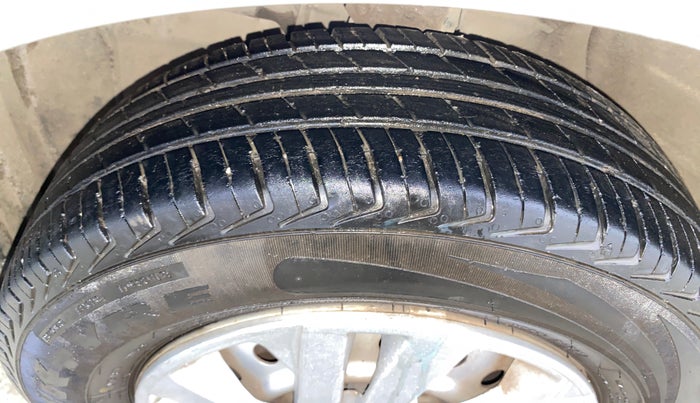 2020 Maruti New Wagon-R LXI CNG 1.0, CNG, Manual, 82,516 km, Left Front Tyre Tread