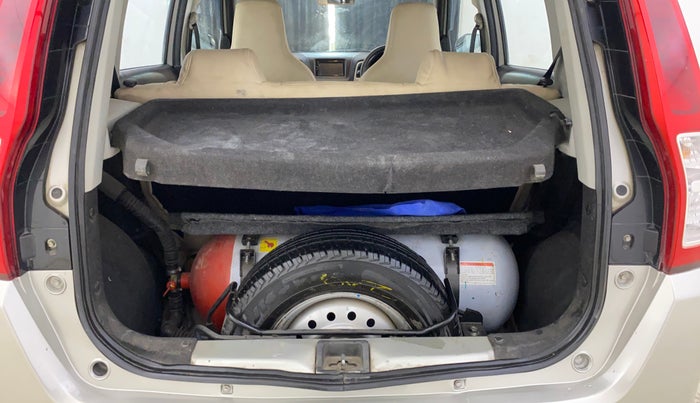 2020 Maruti New Wagon-R LXI CNG 1.0, CNG, Manual, 82,516 km, Boot Inside