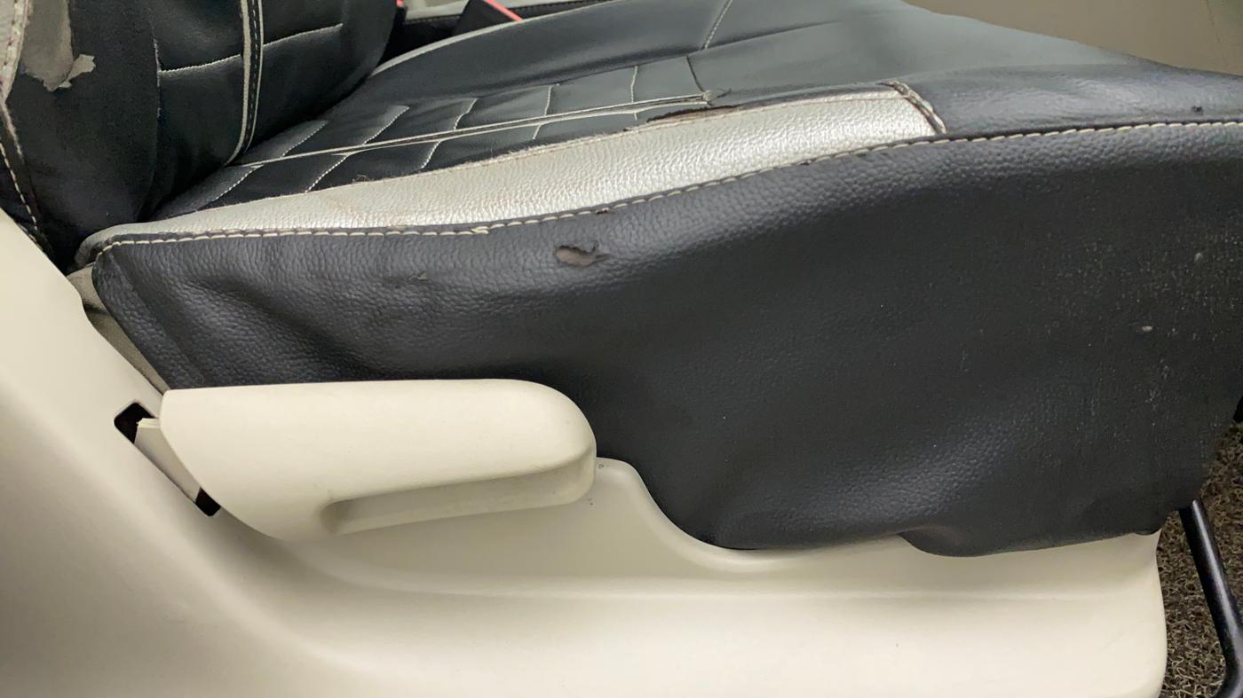 2020 Maruti Celerio VXI CNG D, CNG, Manual, 67,299 km, Driver Side Adjustment Panel