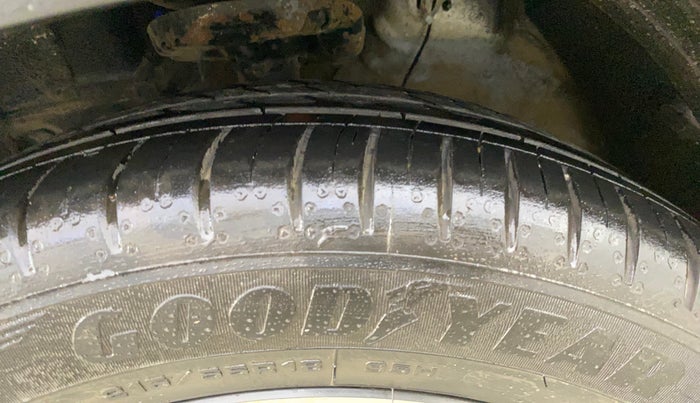 2021 Hyundai ALCAZAR 1.5 SIGNATURE MT 6STR, Diesel, Manual, 46,736 km, Left Front Tyre Tread