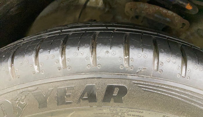 2021 Hyundai ALCAZAR 1.5 SIGNATURE MT 6STR, Diesel, Manual, 46,736 km, Right Front Tyre Tread