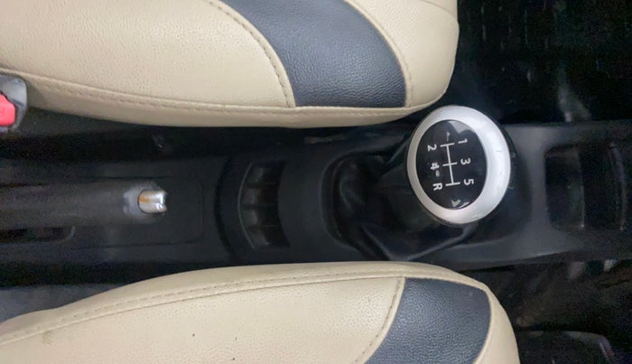 2017 Maruti Wagon R 1.0 VXI, Petrol, Manual, 36,149 km, Gear Lever