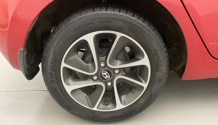 2017 Hyundai Grand i10 SPORTZ (O) AT 1.2 KAPPA VTVT, Petrol, Automatic, 17,542 km, Right Rear Wheel